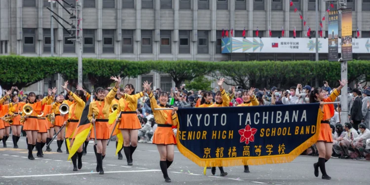橘色惡魔要來了!121期校友樂團登2026台灣燈會 1 69 2