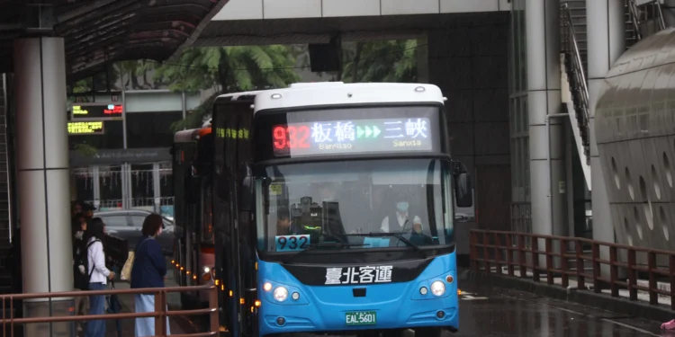 馬年順行走春趣 新北交通局提醒 春節搭公車出遊最便捷 1 932 TDkXPg scaled