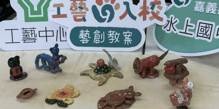 「工藝入校 藝創教案」徵選合作學校啟動! 讓工藝「漫活 SLOHAS」走進校園日常 1 E5ADB8E7949FE589B5E6848FE784A1E99990E589B5E4BD9CE587BAE585B7E69C89E7ABA5E8B6A3E4B894E78DA8E4B880E784A1E4BA8CE79A84E999B6E8979DE5B08FE789A9 scaled
