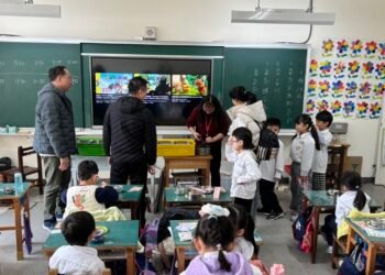 基隆國中小115學年起　生生在校用餐「吃飽再回家」