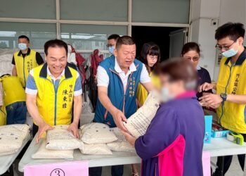 社會救助再升級　竹山發放1.9萬公斤白米助弱勢