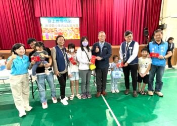 天公作美迎盛會！南投國小學校日結合新生招生、多元文化與母親節活動　600人熱情參與