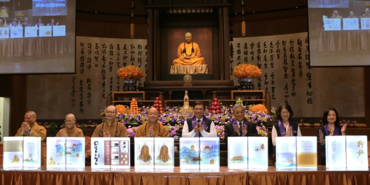 傳承人間佛教善美價值 中華郵政發行「傳燈六十.百年仰望郵票」 1 IMG 2756 scaled