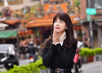 陳明真拍戲還願「最暖媽祖」10年前北港求子　淚謝註生娘娘