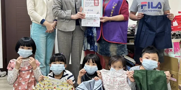 高女監作業科「縫紉班」手作童裝歲末送暖 啟發女性特質守護弱勢兒童 1 IMG 3869 Bnf4Gs