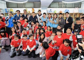 嘉仁里親子兒童圖書館啟用　謝國樑盼閱讀走入社區、陪伴孩子成長