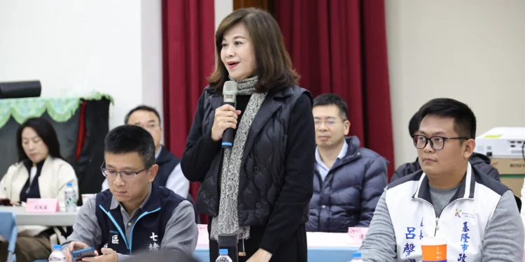 基隆市七堵區公民座談會登場，副市長邱佩琳率市府團隊傾聽地方心聲