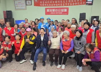 何志偉走訪桃園喊長者健康值得年年被愛　拋「假牙每年維修」補助