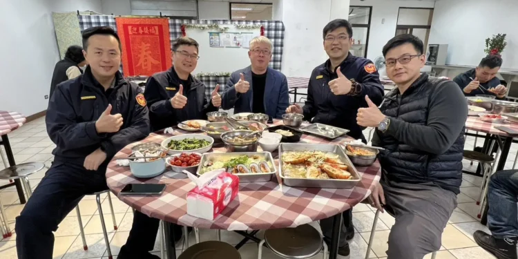 龍蝦、佛跳牆全上桌 中正一分局端出「痛風餐」犒賞員警 1 IMG 7268 XHZmX6