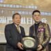 鄭旭高接全國中小企業總會五臨二代會會長 12 鄭旭高接全國中小企業總會五臨二代會會長