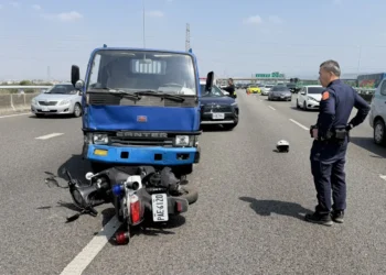 涉嫌毒駕、拒檢衝撞警車　草屯、埔里雙警合作成功於國道攔截逮捕