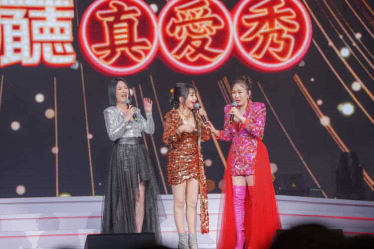 張秀卿(右起)王彩樺、苗可麗藍寶石較勁、掀「女王」爭霸戰 照片提供： 高雄流行音樂中心