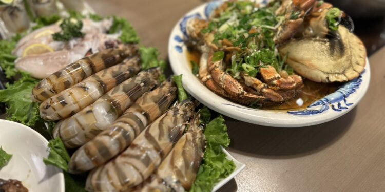 ▲北市三重區的「麻妃麻辣火鍋」店內不僅提供用心料理、貼心服務，更成為在地人鄰里聚會的溫暖據點。照片業者提供