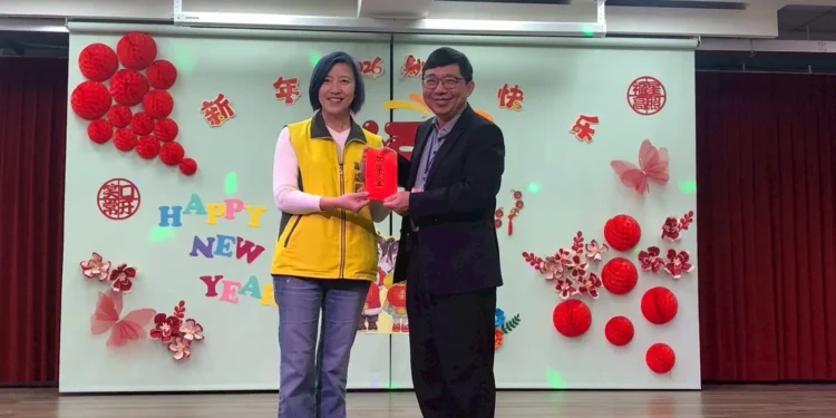 春節送暖不缺席 基隆發放機構加菜金讓1500名長輩暖心過好年 1 S 65691843 0 fQKPYW