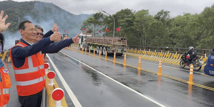 馬太鞍溪橋颱風毀損 工程團隊兩個半月緊急搶修完成通車 1 e5ed6355 6479 42d9 b070 4d6db8603d73 Sc4qry