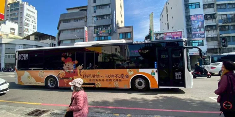過年敬神祭祖不燒金 彩繪公車為您添福氣 1 img 20260220 020915 d6121b