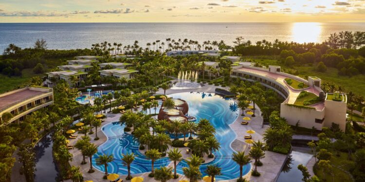 國際酒店集團 Accor 的鉑爾曼海灘渡假村，擁有331間現代化客房、泳池別墅，結合私人海灘俱樂部、無邊際泳池，讓旅客享有高端的旅遊饗宴。 照片提供：鉑爾曼渡假村