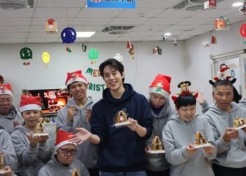 DJ歌手 MAI 孫麥傑化身最帥聖誕老人 陪憨兒過節