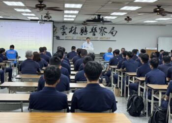 警專波麗士實習生報到　雲林警長期勉用心學習