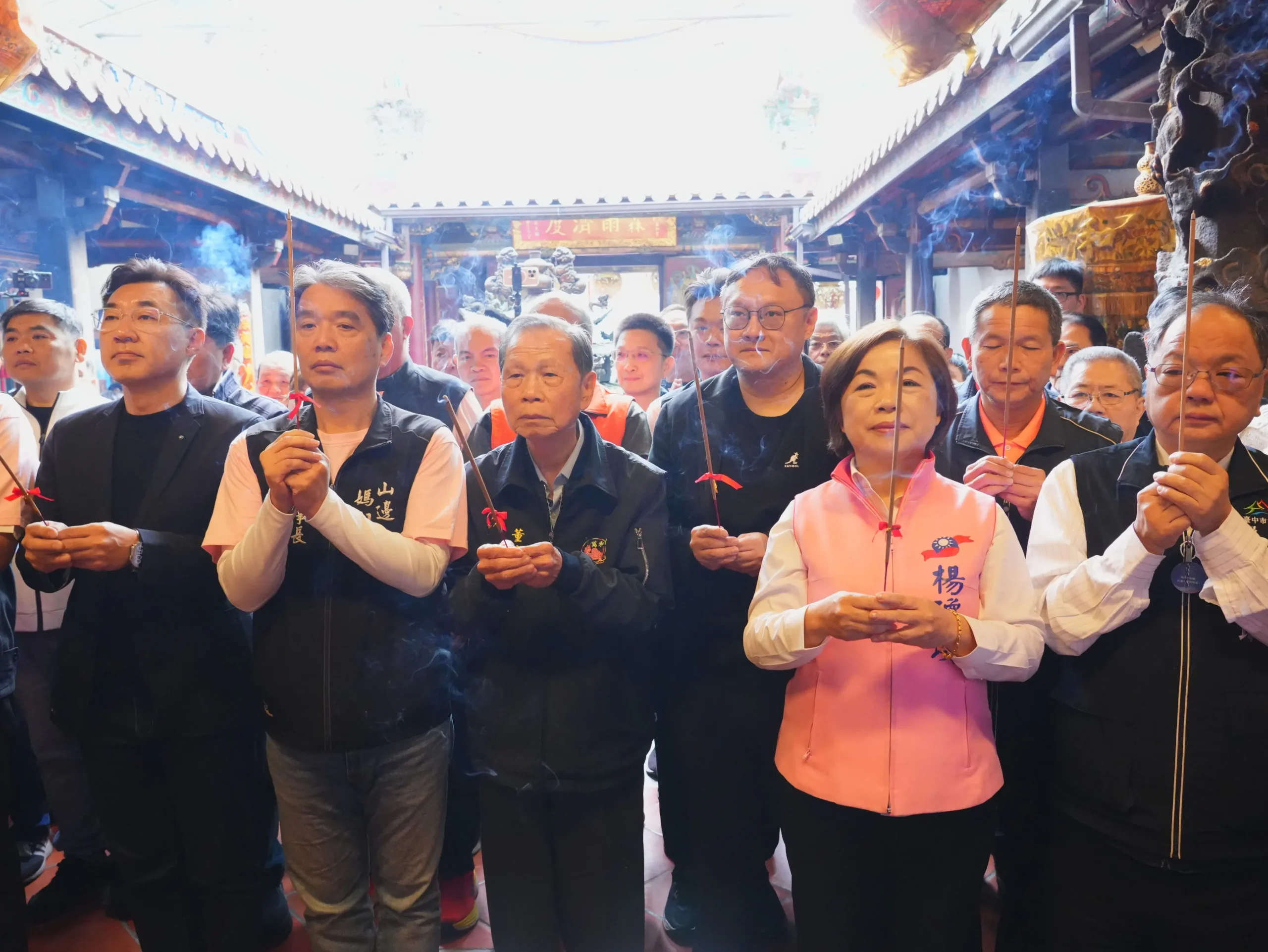 山邊媽祖三百年首度出轎台中 寫下贊境賜福歷史新頁 1 「時尚媽祖」降臨台中! 山邊媽祖百年首訪 傍晚攜手旱溪、大庄媽逛夜市 鄭副市長祈願國泰民安