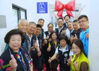 等待36年圓夢！ 中市西屯區福安里兒童暨老人活動中心電梯啟用　 民政局長：打造全齡共享友善空間