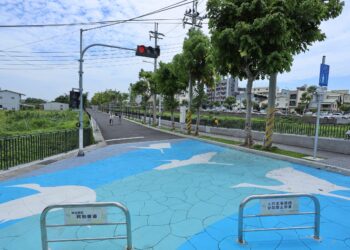 「旱溪豐原阿勃勒道」正式亮相！  中市打造人行友善水岸景觀廊道