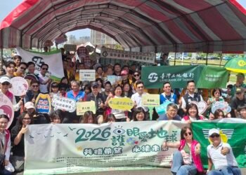 護眼植樹共創永續城市！　中市建設局攜手民團種下600株桂花