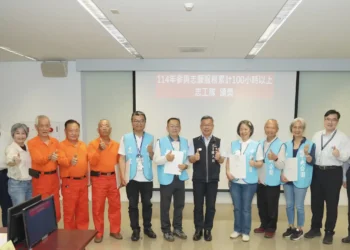 守護道路與公園的無名英雄！　中市建設局表揚86位破百時數志工 共創城市新樣貌