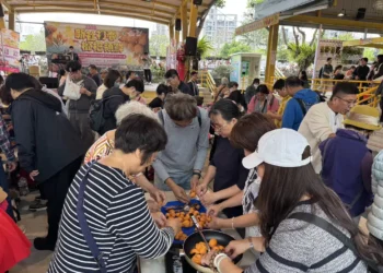 中市優質枇杷、茂谷柑北上行銷　希望廣場登場吸引民眾選購在地黃金農產