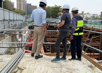 建工地違法排水致綠川水質變色　中市府跨局處稽查取締