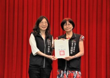 簡政創新獎三連霸！　中市地稅局囤房稅2.0暖心服務再獲特優肯定
