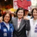 藍委王鴻薇、林倩綺陪同掃街 徐欣瑩竹北衝刺初選拚勝出 18 藍委王鴻薇、林倩綺陪同掃街 徐欣瑩竹北衝刺初選拚勝出