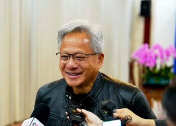 輝達押注臺北卻憂能源　黃仁勳一句話掀出政策矛盾