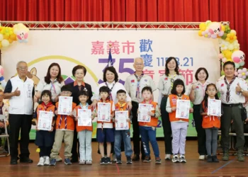 軍精神閃耀嘉義市　黃敏惠表揚優秀童軍期盼樹立典範
