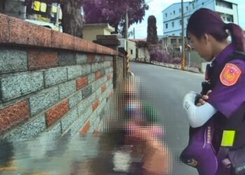 身障人士跌落輔具　暖警鍥而不捨勸說助送醫治療