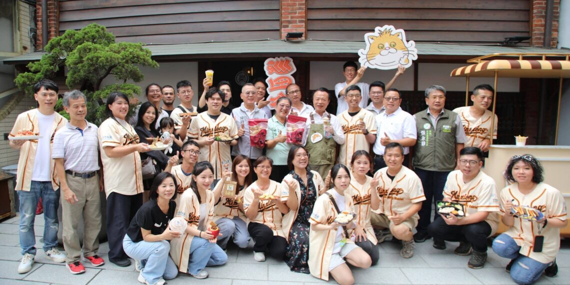 翁章梁化身打貓街長 推民雄風味飲食 1 18 19 scaled 1