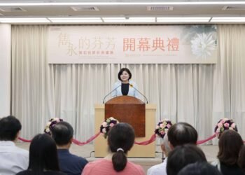 張麗善縣長出席陳石柱膠彩典藏展開幕　邀民眾感受雲林人文之美