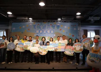 8米巨型天鵝登場　雲林天鵝湖嘉年華嗨翻兒童節　山海連線　生態觀光產業齊串連