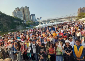 新北泰國潑水節　健康路跑碧潭登場　7千民眾齊聚同樂 　
