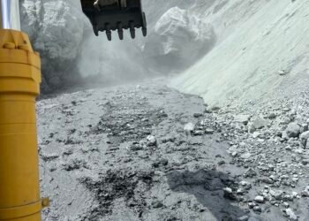 花蓮山區土石流沖毀便道　空勤深入馬太鞍溪成功救出11工程人員
