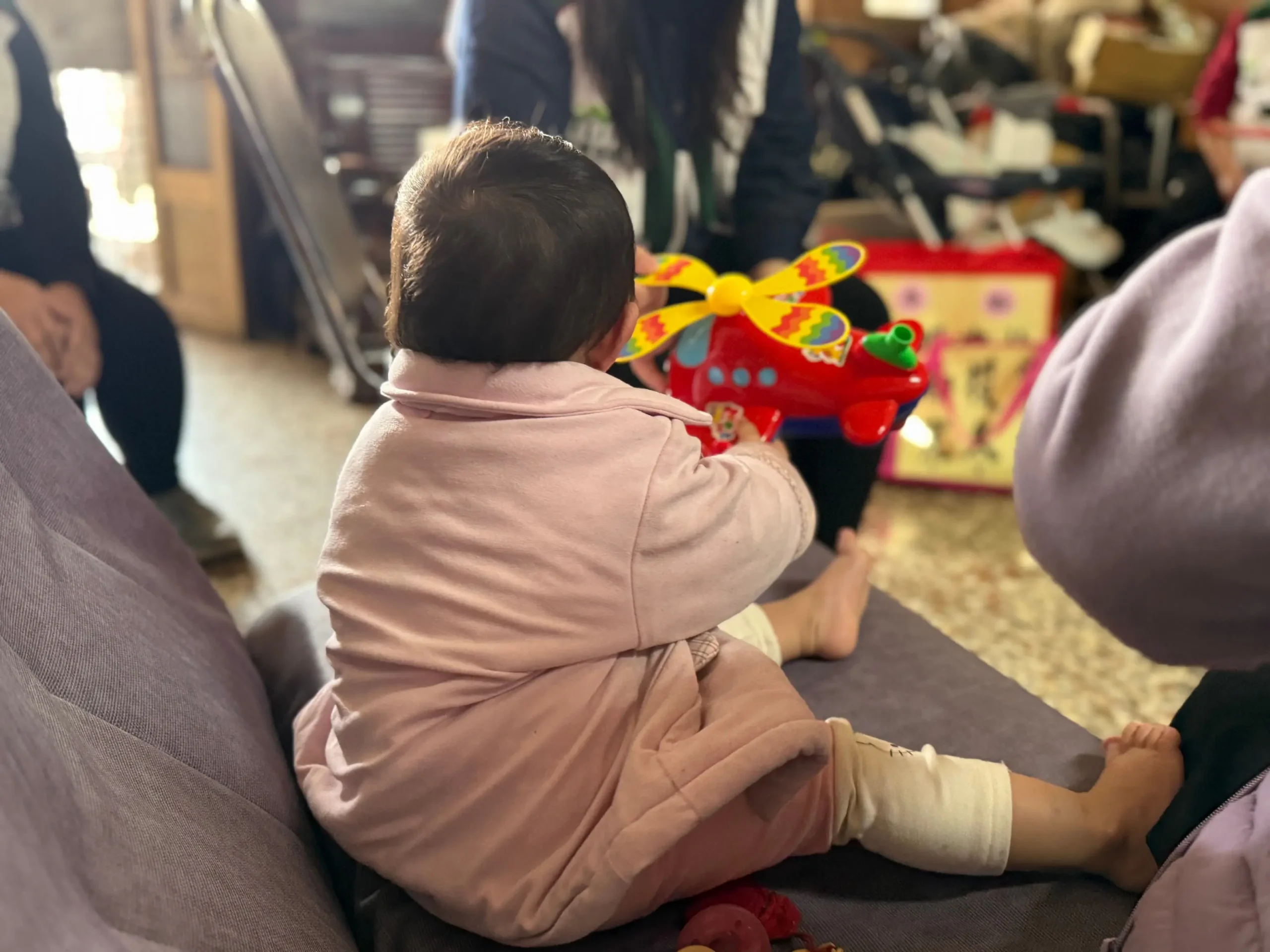 一對枕頭一份陪伴 集結地方力量送暖 南投家扶扶幼委員會送暖行動 伴隨家庭走過寒冬 1 一對枕頭一份陪伴 集結地方力量送暖 南投家扶扶幼委員會送暖行動 伴隨家庭走過寒冬