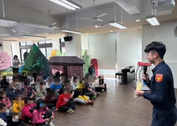 仁愛警入校宣導　守護婦幼安全