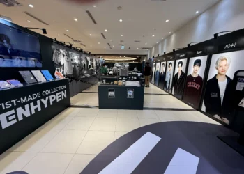 ENHYPEN 高雄快閃店登場 　成員親自參與企劃引發熱議 　南部恩靜注意ENHYPEN 巡迴快閃店 　最終站落腳高雄夢時代購物
