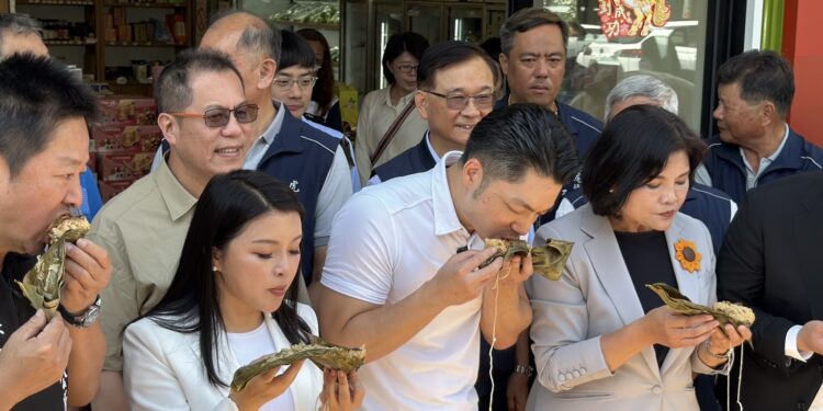 一吃就愛上!蔣萬安、張麗善合體推廣「產銷履歷花生粽」 1 IMG 2846 1
