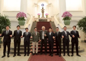 島根議會5帥旋風掃台！進總統府揪團「7月來去神話國度」神級美酒、怪談內幕全曝光