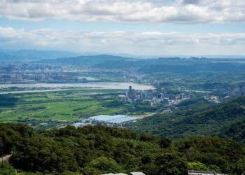沈伯洋喊打造天際線步道！北市府重砲回擊：外行說法、恐破壞山林