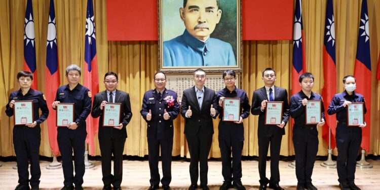 警察節送大禮!謝國樑宣布提高勤務加給最高4成挺基層 1 IMG 4430 scaled 1
