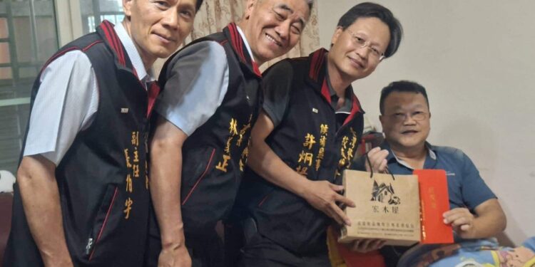 鐵漢柔情!警專校友總會不畏風雨 暖心慰問英勇緝毒負傷同仁 1 IMG 4442
