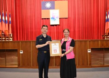 打詐、防暴顧婦幼 嘉市警攜手諸葛四郎基金會創新宣導 7 打詐、防暴顧婦幼 嘉市警攜手諸葛四郎基金會創新宣導