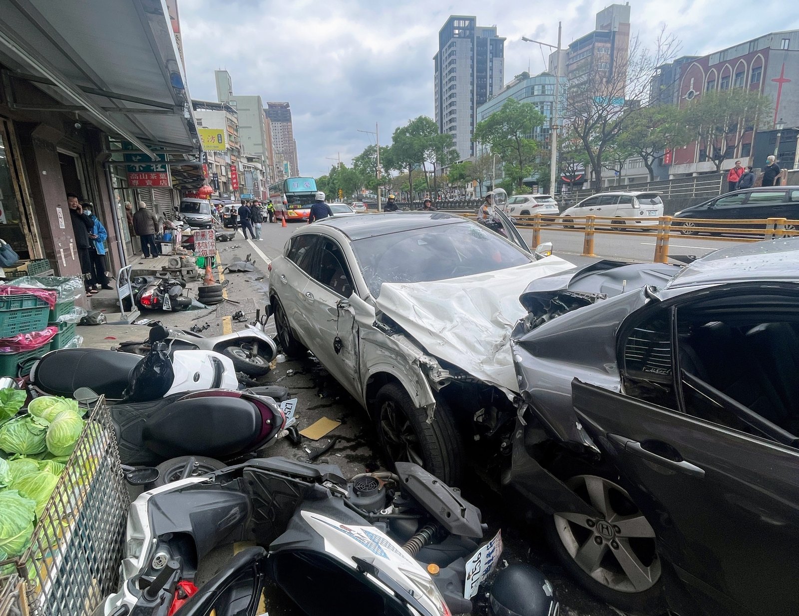 喪屍煙彈害命?基隆毒駕連撞12車 婦人不治 1 IMG 4515 2 scaled